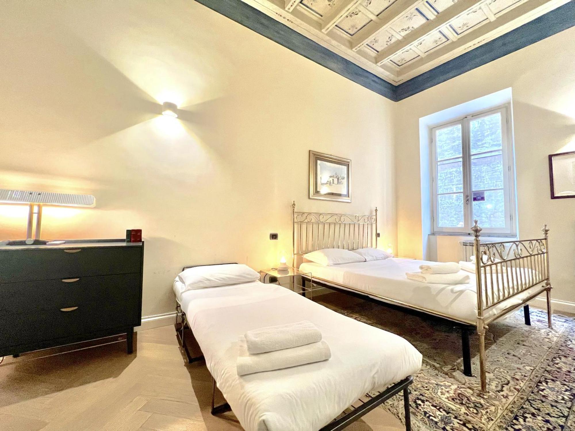 Trevi Luxury Apartment โรม ภายนอก รูปภาพ